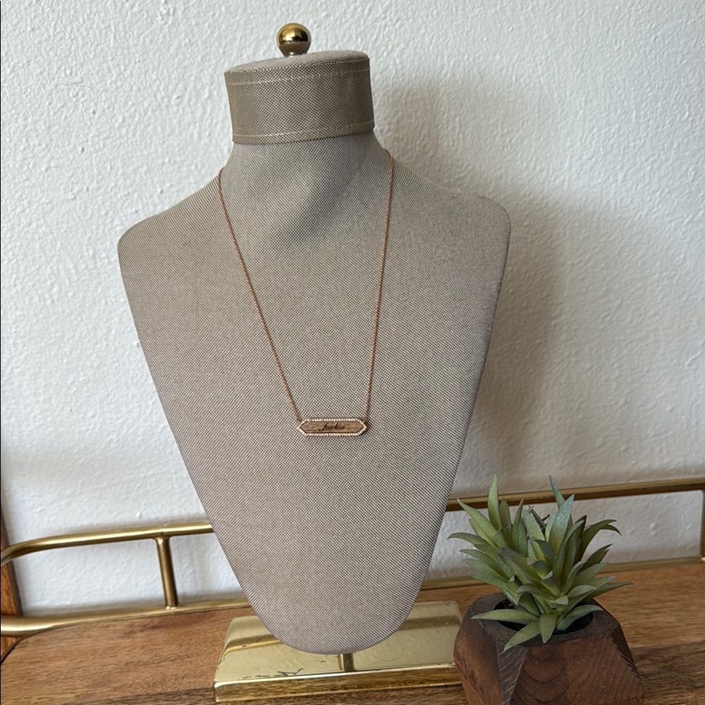 Stella & Dot Fearless Rosegold Necklace